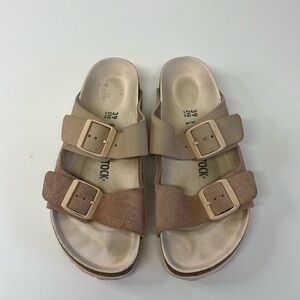 BIRKENSTOCK